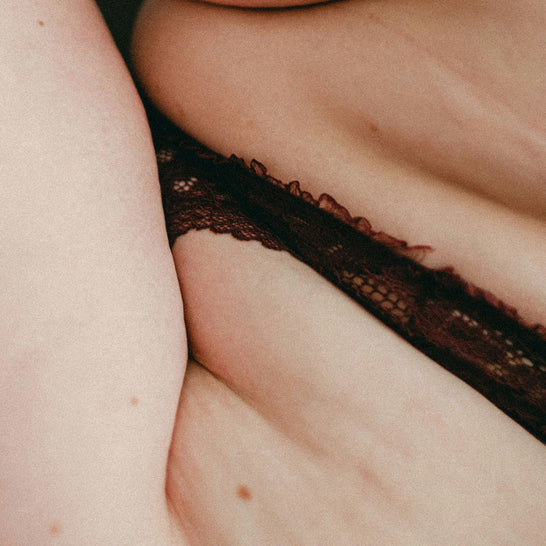Sexe pendant les règles : bienfaits, précautions et risques