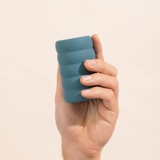 Halo, le masturbateur en silicone moelleux . Le même geste, des sensations décuplées.