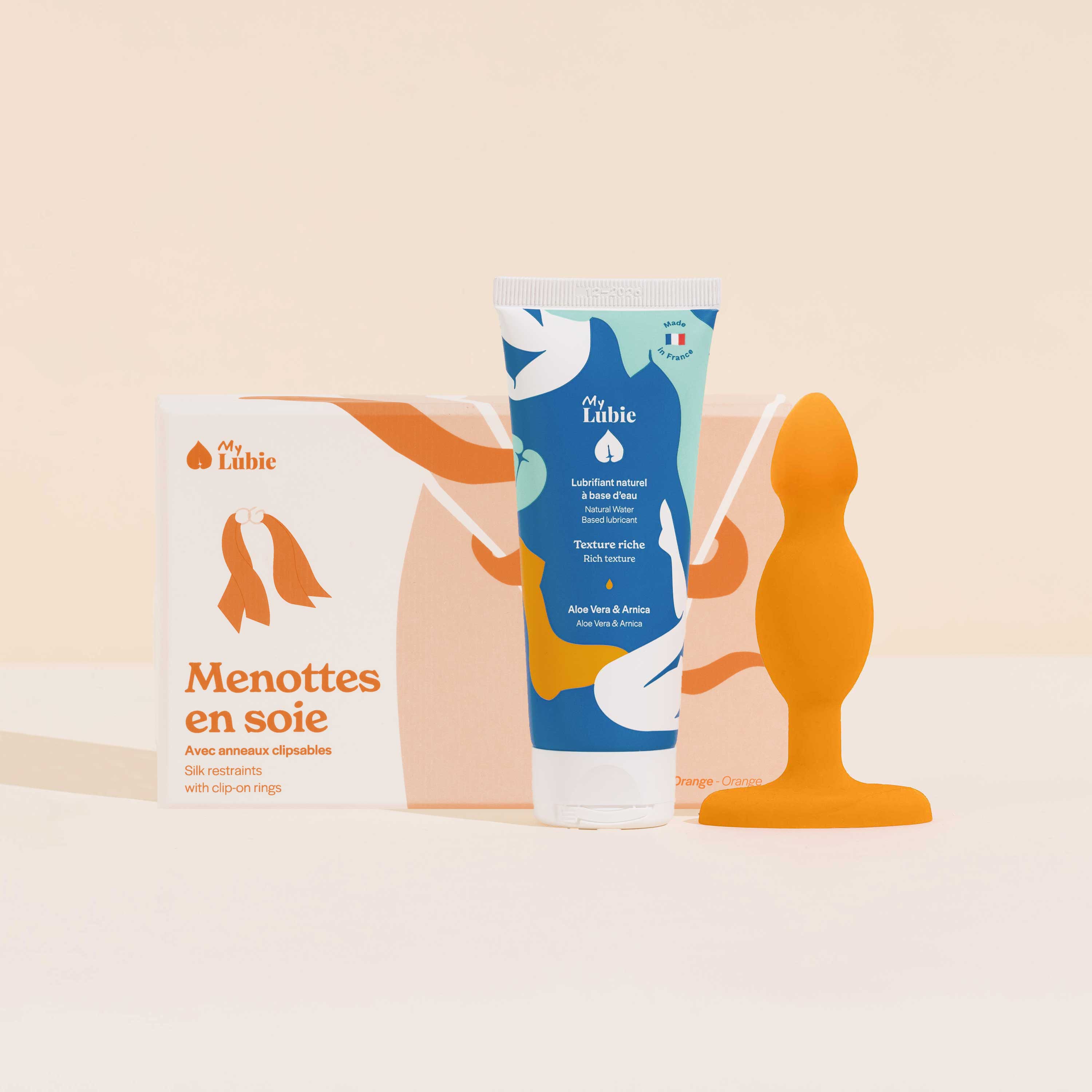 Explorations, le coffret My Lubie, lubrifiant naturel riche, menottes en soie, aube le plug anal